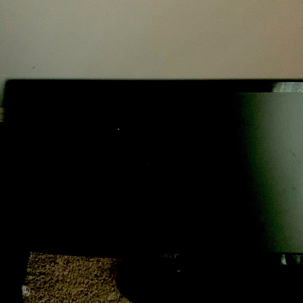 This computer screen is made by acer it’s in very good condition